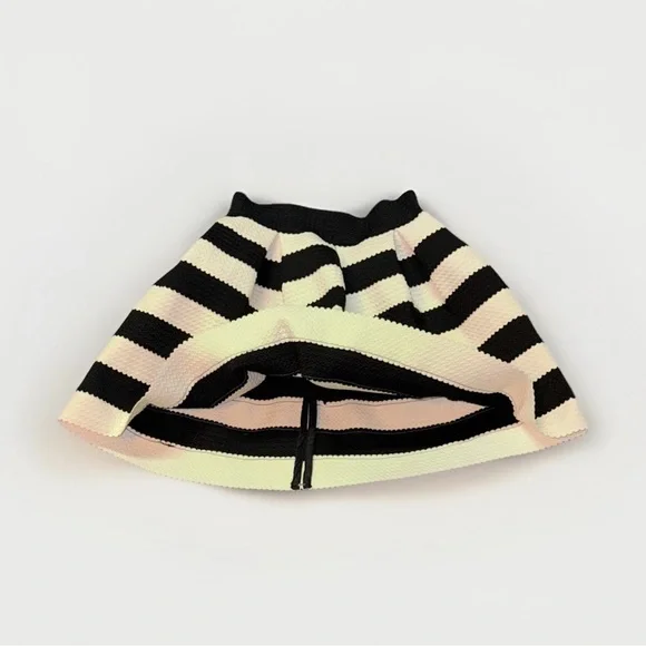 New Trendy Black Mini Skirt w/ Elastic Waist - Picture 6 of 6